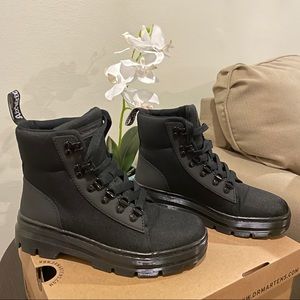 Dr Martens Combs boot